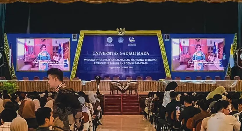 Wisuda UGM